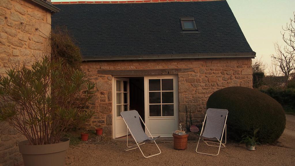 Hotel La Ferme De Poulpeye Loctudy Exterior foto